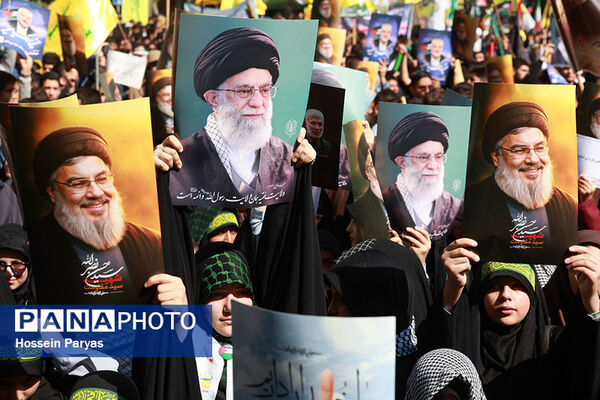آیین ادای احترام به مقام شامخ شهیدان مقاومت و شهید سید حسن نصرالله