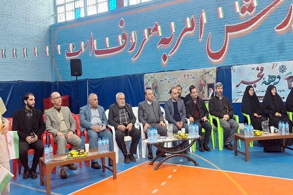 یاوران انقلاب؛روشنای مسیر نوجوانان امروز