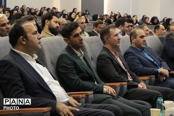 جلسه هم‌اندیشی مسئولان اسلامشهر و مدیران مدارس برای آغاز سال تحصیلی جدید