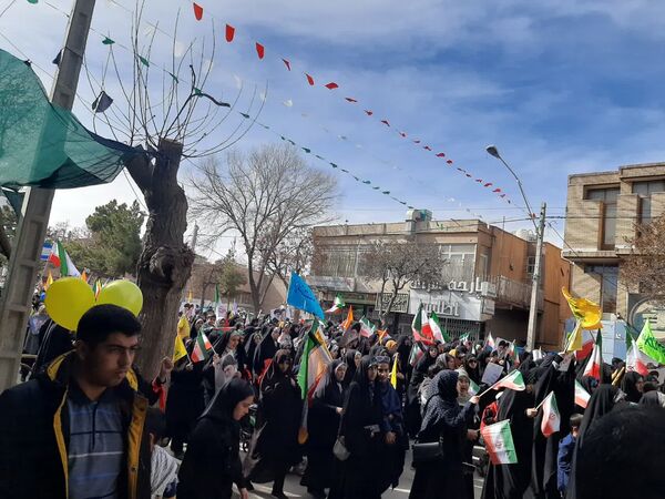 راهپیمایی پیروزی انقلاب اسلامی در کرمان