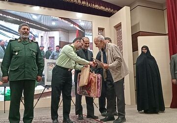 افسران ایثارگر در مراسم الماس‌های درخشان مورد تقدیر قرار گرفتند