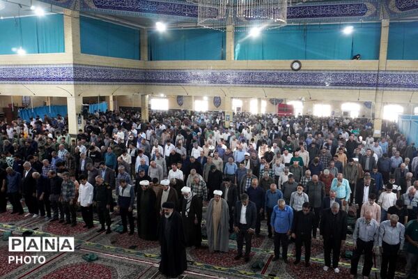 دانش‌آموزان بهارستان؛ جلوه‌گر پیوند مدرسه با معنویت در نماز جمعه