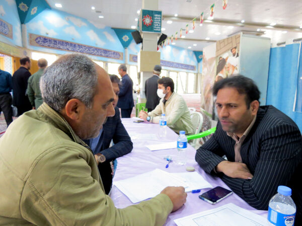 برپایی میز خدمت آموزش و پرورش خراسان شمالی