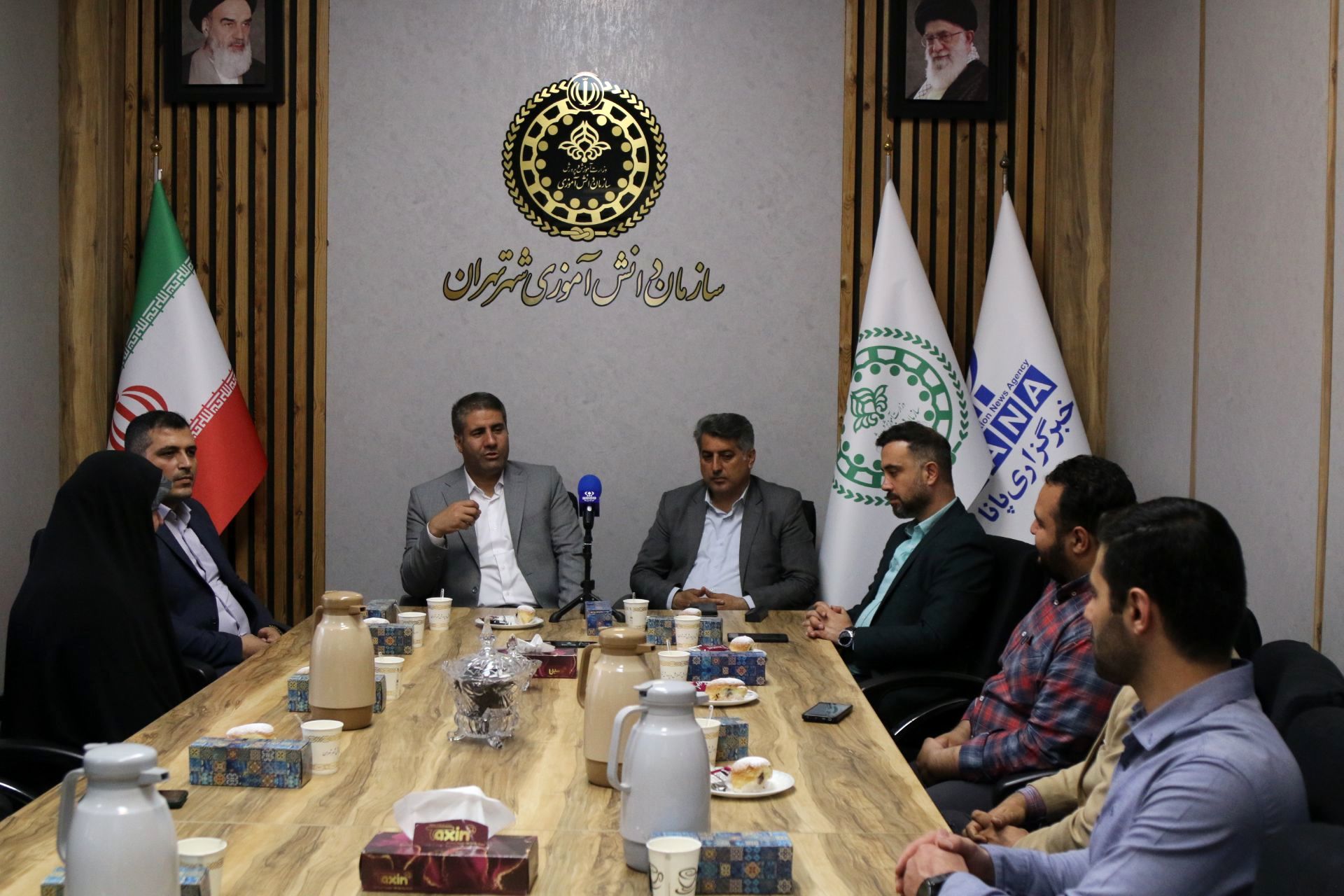 مدیرکل آموزش و پرورش شهرتهران از مسئولان سازمان دانش‌آموزی تهران تقدیر کرد
