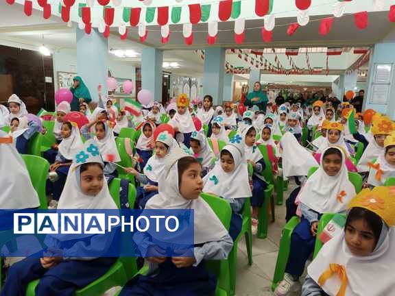 آغاز فصل شکوفه ها در بندرعباس 