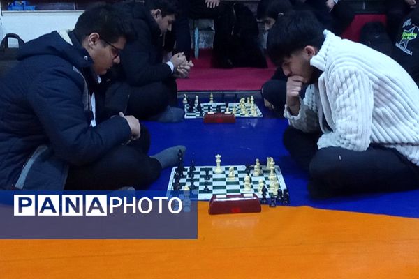برگزاری مسابقات شطرنج دانش‌آموزی در بهارستان ۲