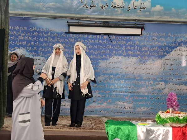 طلیعه فجر و شعبانیه در دبستان آزادی