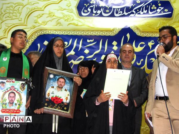 تجمع بزرگ مردم ولایتمدار و فرهنگیان فلاورجان با حضور دکترمحمدرضا نظریان مدیرکل آموزش و پرورش استان اصفهان
