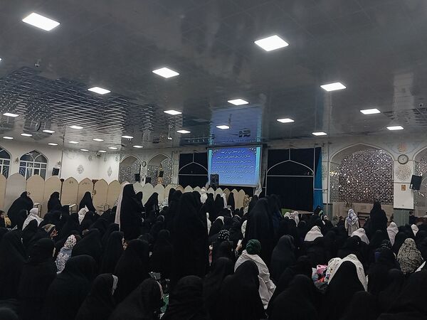 نماز جماعت همزمان با شب لیلة الرغائب در شهرستان کاشمر 
