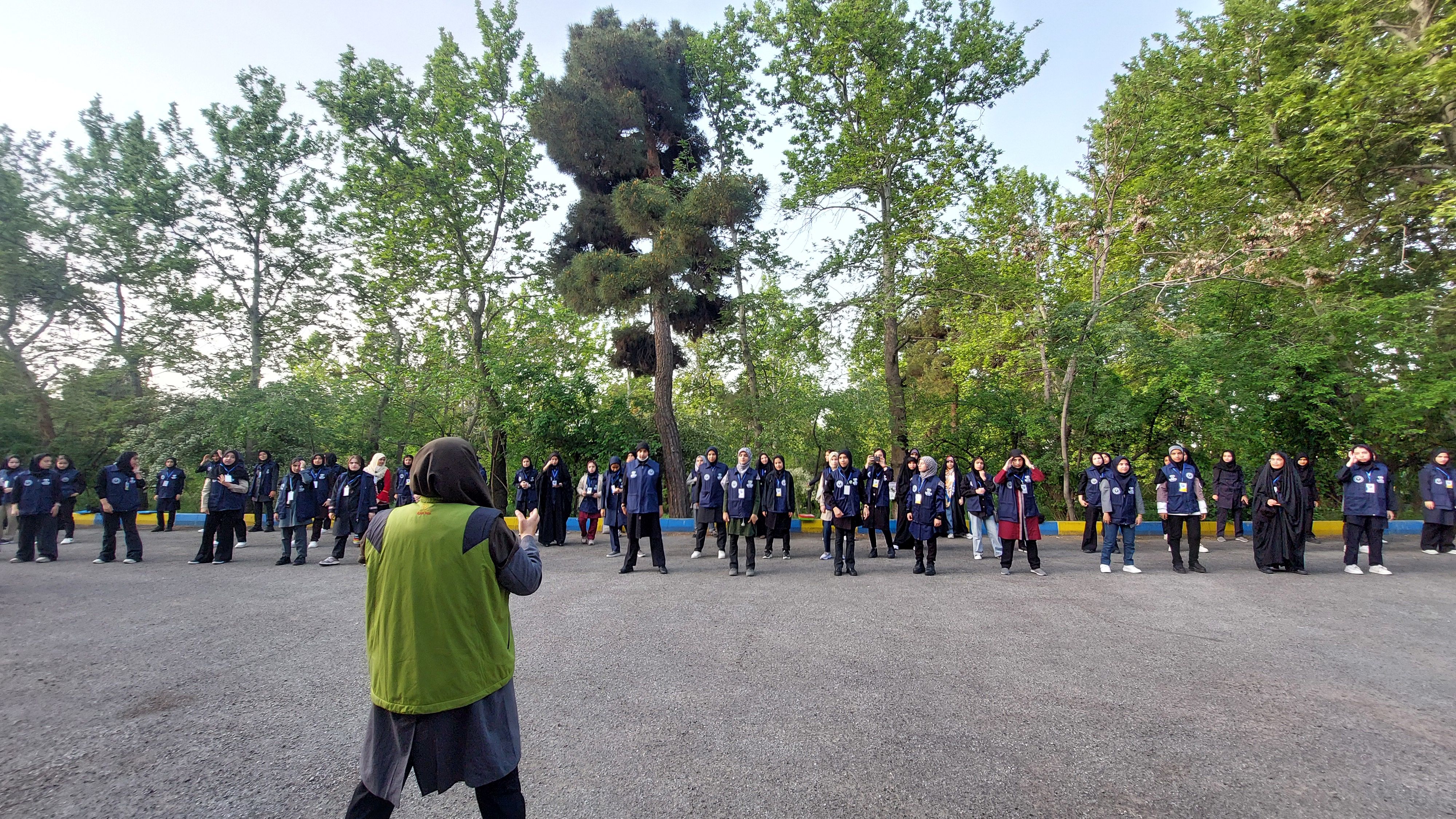 ورزش صبحگاهی دانش آموز خبرنگاران در اردوی مسئله محور