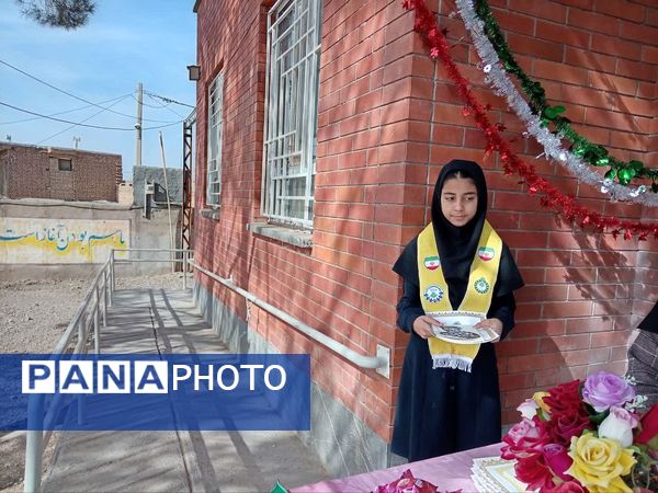 جشن میلاد منجی عالم بشریت در دبیرستان مادر مهربان خلیل آباد