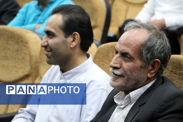 محفل قندشکن با طعم دفاع مقدس در یزد