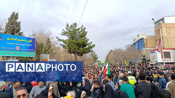 راهپیمایی یوم الله ۲۲ بهمن ماه امسال پررنگ تر از همیشه در شهر نیشابور 