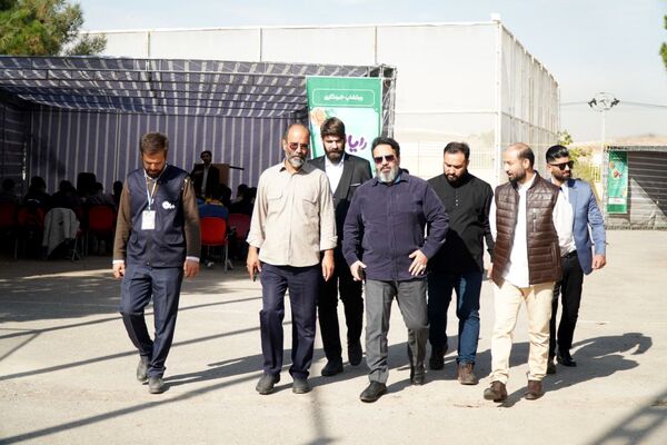 دیدار جمعی از دانش‌آموزان زنجانی با فرمانده سپاه انصارالمهدی 