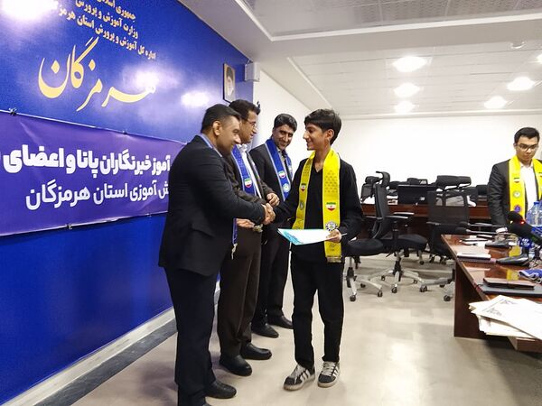 تجلیل از خبرنگاران پانای هرمزگان با حضور مدیرکل آموزش و پرورش 