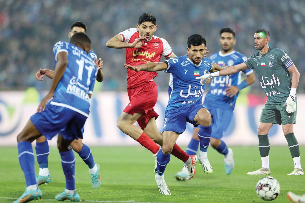 رونمایی از پوستر استقلال و پرسپولیس برای دربی با چاشنی کری‌خوانی 6تایی‌ها + تصویر
