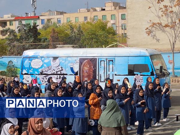 افتتاح کافه کتاب در دبستان کوثر۲ ملارد