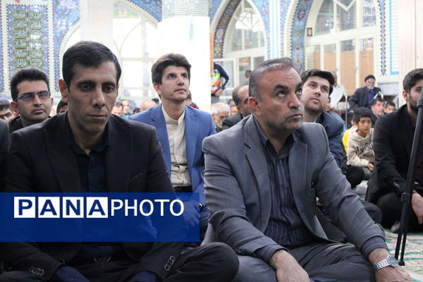 مدیرکل آموزش و پرورش استان در نماز جمعه شهربن