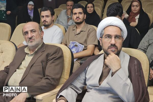 دیدار راهبردی نماینده ولی‌فقیه با مدیران مرکز بزرگ اسلامی غرب کشور