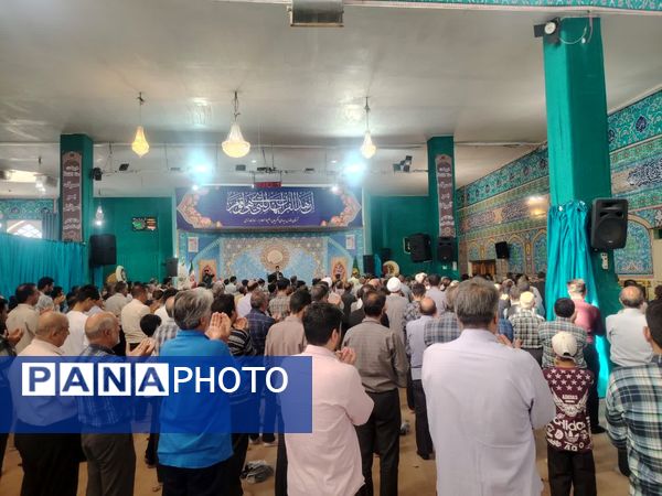 اقامه نماز عید قربان در آستان مقدس حضرات سیدان‌الکریمان شهرستان برخوار