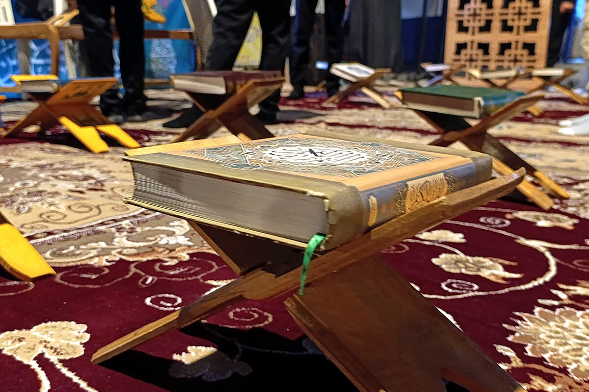 محفل انس با قرآن دانش‌آموزی در بزرگداشت مقام رهبر شهید در بجنورد