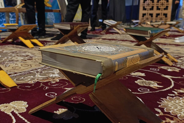 محفل انس با قرآن دانش‌آموزی در بزرگداشت مقام رهبر شهید در بجنورد
