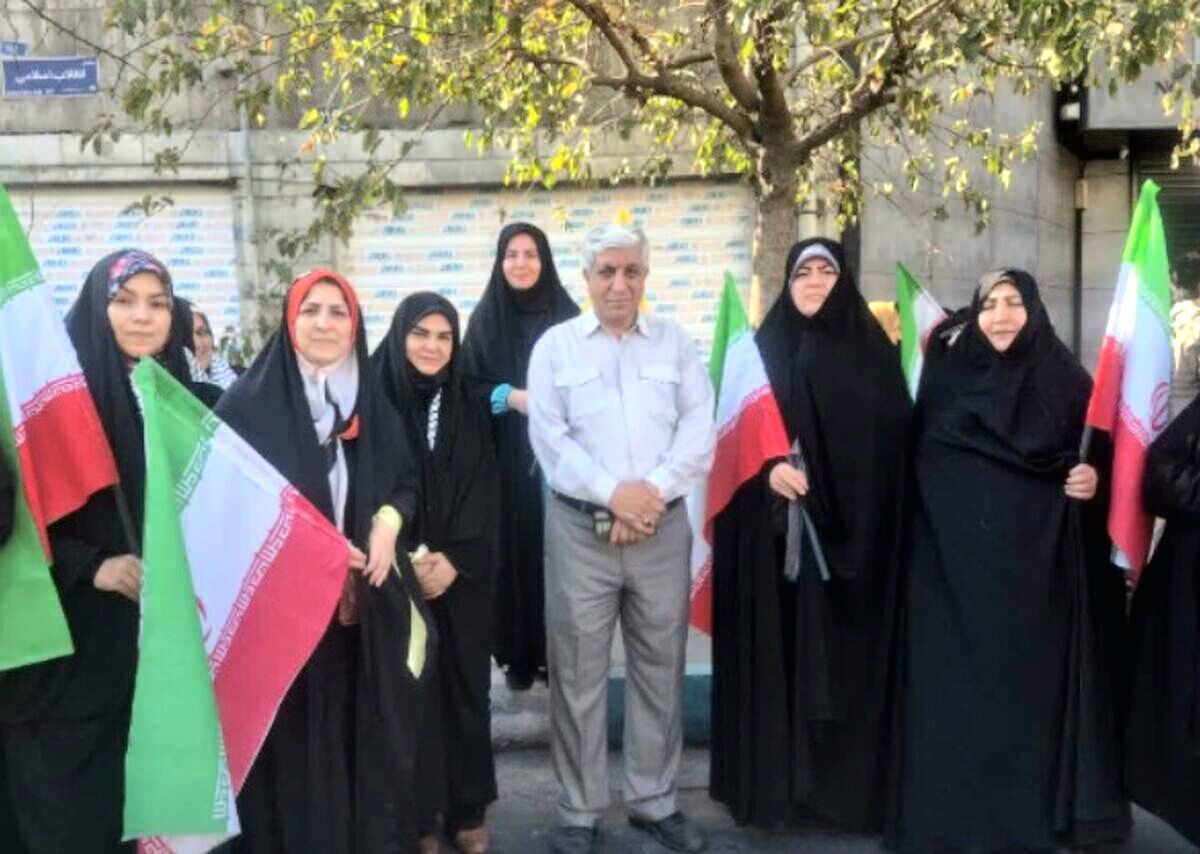 حضور دانش‌آموزان، پیام استقامت، پویایی و امید را به جامعه مخابره کرد