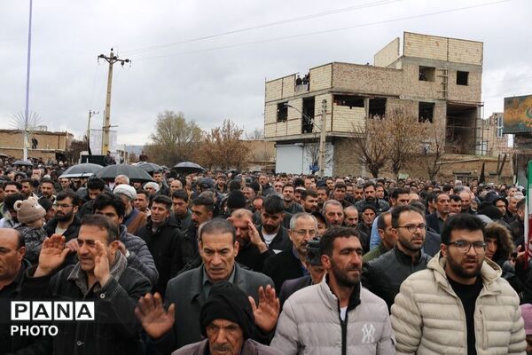تشییع با شکوه چهار شهید وطن از دیار مرند با حضور مدیرکل آموزش و پرورش آذربایجان شرقی 