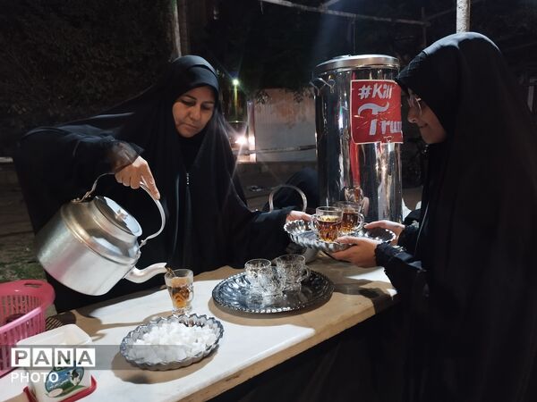 چایخانه و موکب مردمی  شهید سبحانی فر در  میدان آزادی شهرستان نیشابور 