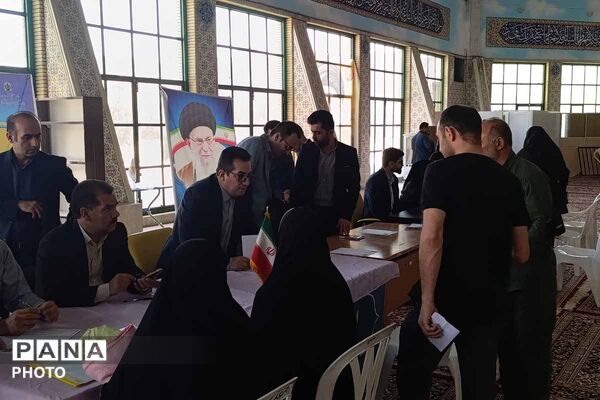 میز خدمت آموزش و پرورش خراسان شمالی در نماز جمعه؛ پاسخگویی مستقیم به مطالبات مردم