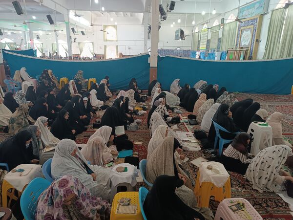 پایان یک ماه بندگی خداوند و نماز عید فطر در گناباد