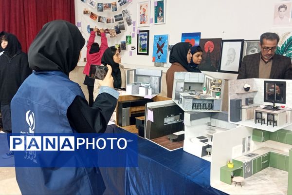 جشنواره "ایران رنگارنگ" در هنرستان سعادت پردیس