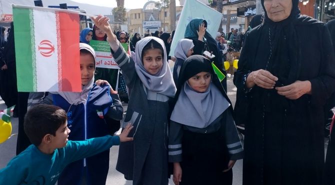 خروش ملت فیروزآباد در جشن سالگرد پیروزی انقلاب اسلامی