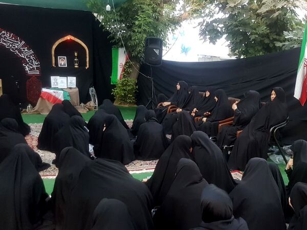 مراسم عزاداری سیدالشهدا دردبیرستان دخترانه امام حسین (ع)