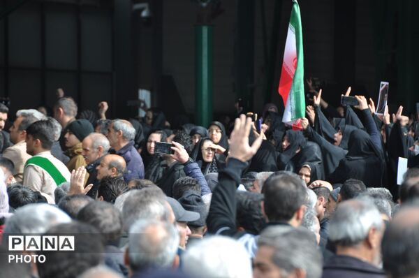تشییع پیکر مطهر پنج شهید مدافع وطن اهل مرند در دریای خروشان مشتاقان شهادت 