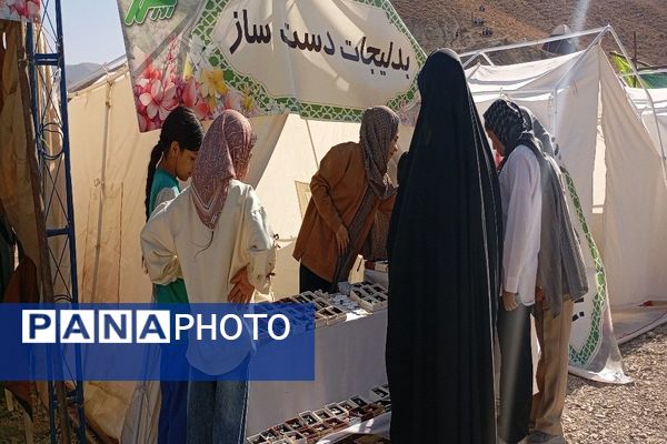 آغاز مراسم روز شهر بار با افتتاح نمایشگاه محصولات محلی و صنایع دستی