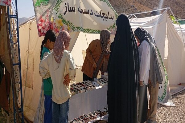 آغاز مراسم روز شهر بار با افتتاح نمایشگاه محصولات محلی و صنایع دستی