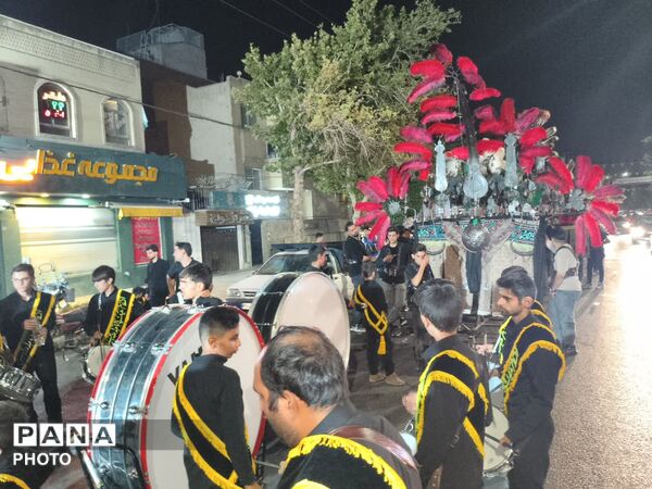 کاروان‌های عزاداری شب شهادت امام سجاد(ع) در سراسر اصفهان به حرکت درآمد