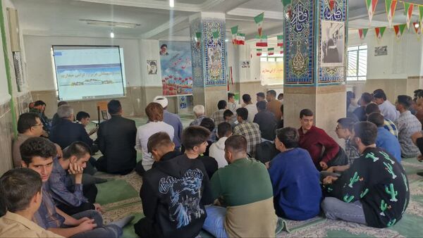 یادواره شهدای دانش‌آموز دبیرستان نمونه علامه امینی سی‌سخت