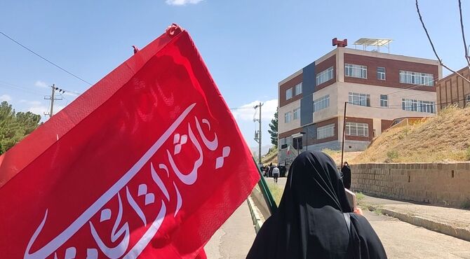 جاماندگان در مسیر عشق