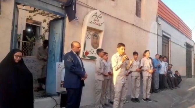 خانه‌ای که هنوز عطر شهید در آن جاری است