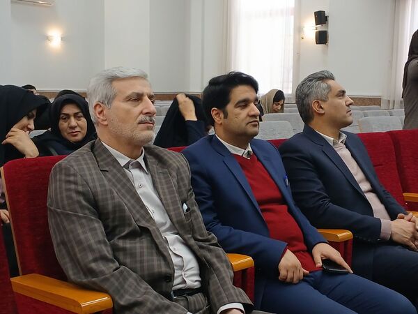 آیین تکریم و تجلیل از پژوهشگران برتر ناحیه۶
