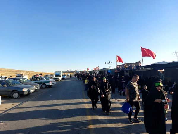 مراسم استقبال از کاروان زائرین پیاده دانش‌آموزی در مشهد