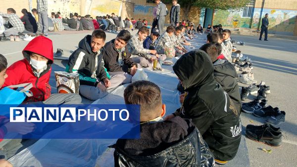 صبحانه سلامت در دبیرستان نمونه دولتی شهید حاج قاسم سلیمانی