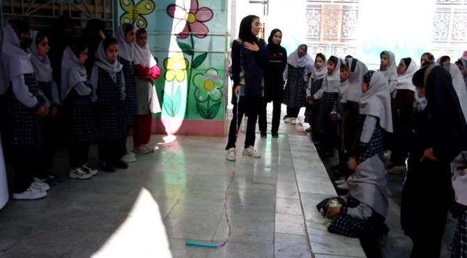 طرح مهارت آموزی رشته طناب‌زنی در مدارس زاهدان اجرا شد