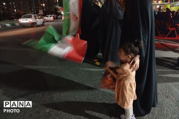 میدان شهدای گمنام فاز چهار اندیشه، صحنه همدلی مردم