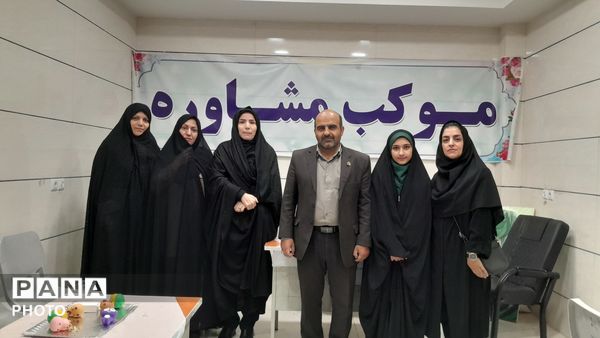 حضور پرشور فرهنگیان و دانش آموزان در موکب اداره آموزش و پرورش ناحیه۴ اصفهان 