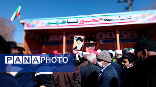 حضور حماسی مردم شهرضا در راهپیمایی 22 بهمن