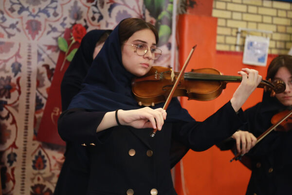 نواخته شدن زنگ سپاس معلم در مدارس ناحیه یک تبریز