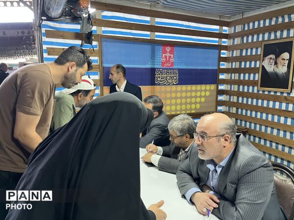 نمازجمعه همدان مانند همیشه میزبان میز خدمت دادگستری استان
